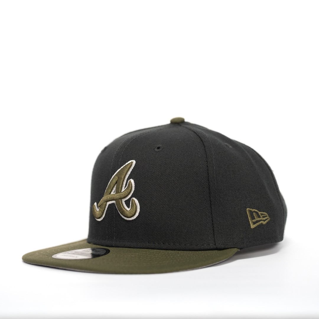 GORRA MLB ATLANTA BRAVES GRIS/VISERA VERDE OLIVO SNAPBACK 9FIFTY 2