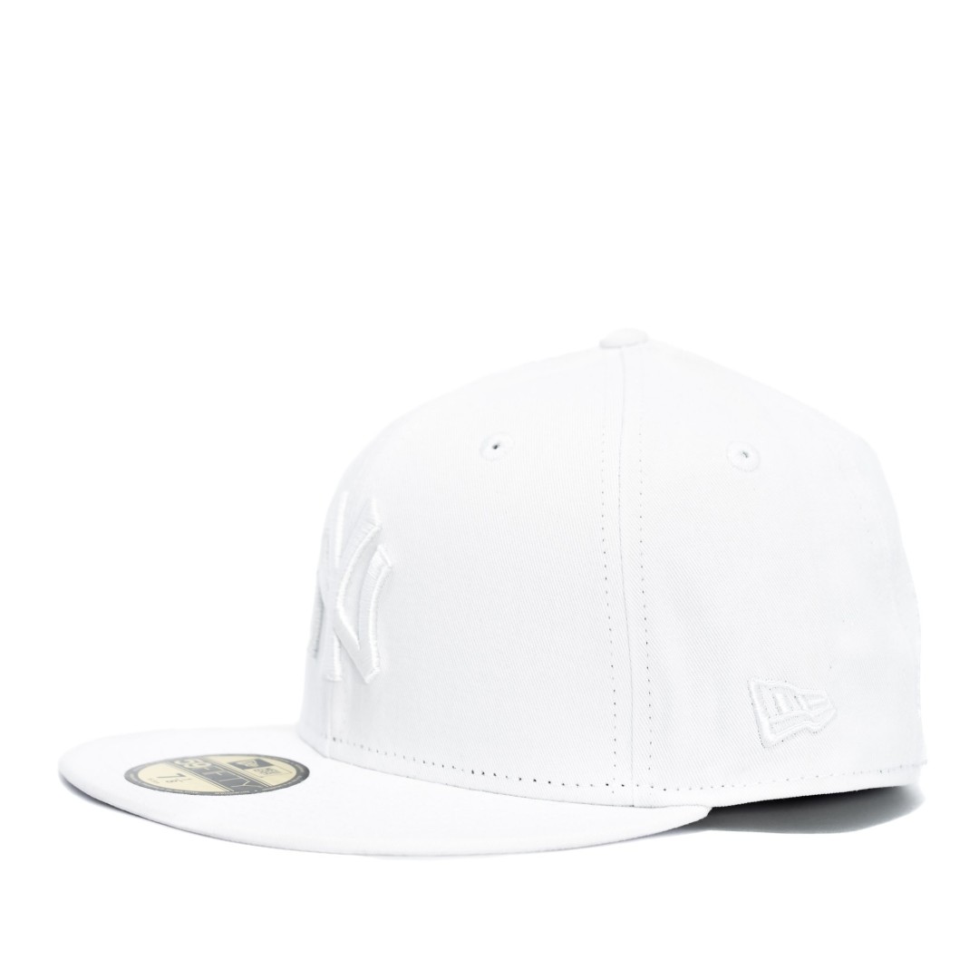 GORRA MLB NEW YORK YANKEES WHITEOUT FITTED 59FIFTY