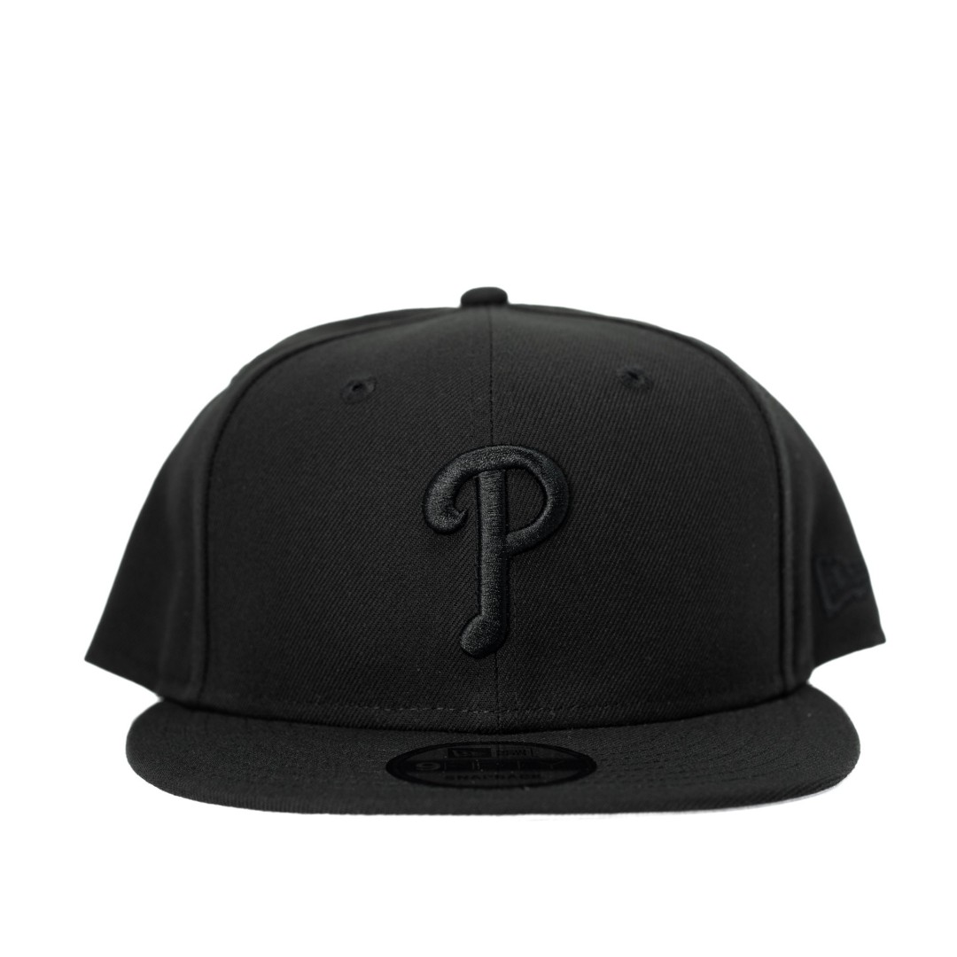 GORRA MLB PHILADELPHIA PHILLIES BLACKOUT SNAPBACK 9FIFTY