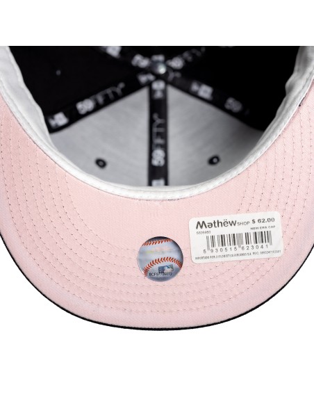 GORRA MLB NEW YORK YANKEES NEGRO/VISERA INFERIOR ROSADA FITTED 59FIFTY