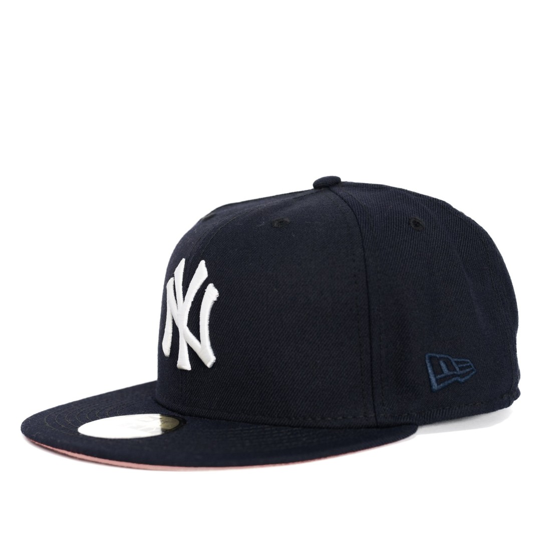GORRA MLB NEW YORK YANKEES AZUL/VISERA INFERIOR ROSADA FITTED 59FIFTY