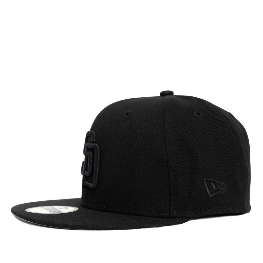 GORRA MLB SAN DIEGO PADRES BLACKOUT FITTED 59FIFTY