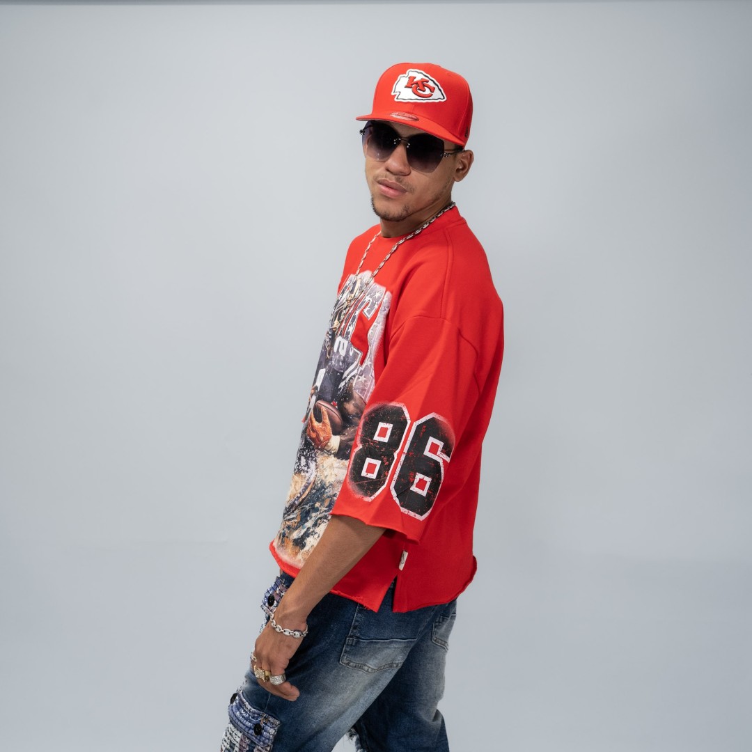 BKYS FOOTBALL SKULL CROPPED TEE