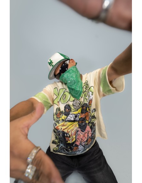 BKYS YOUNG & RICH OFF-WHITE CROPPED TEE