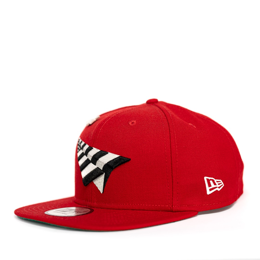 GORRA NEW ERA X PAPER PLANES ROJA DOMINICAN REPUBLIC SNAPBACK 9FIFTY